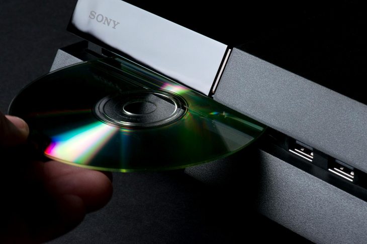 PS4 console disc drive