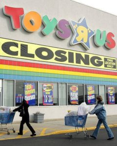 Toys R Us 3,200 jobs at risk in the UK